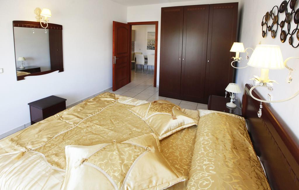 Nereids Apartments And Studios Chrysi Ammoudia Extérieur photo