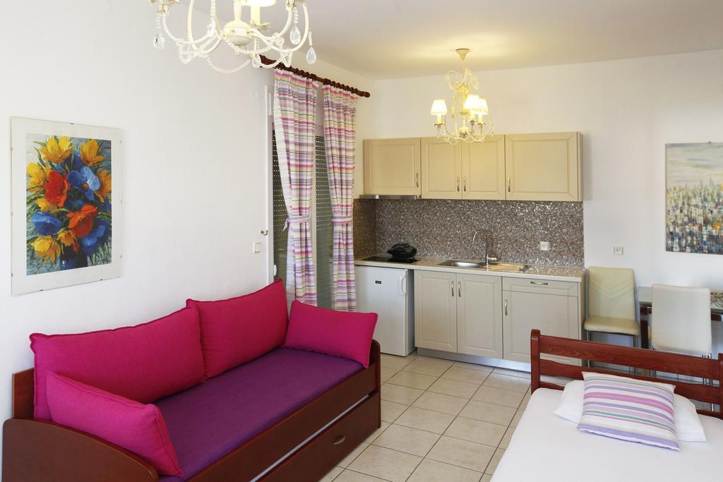 Nereids Apartments And Studios Chrysi Ammoudia Extérieur photo