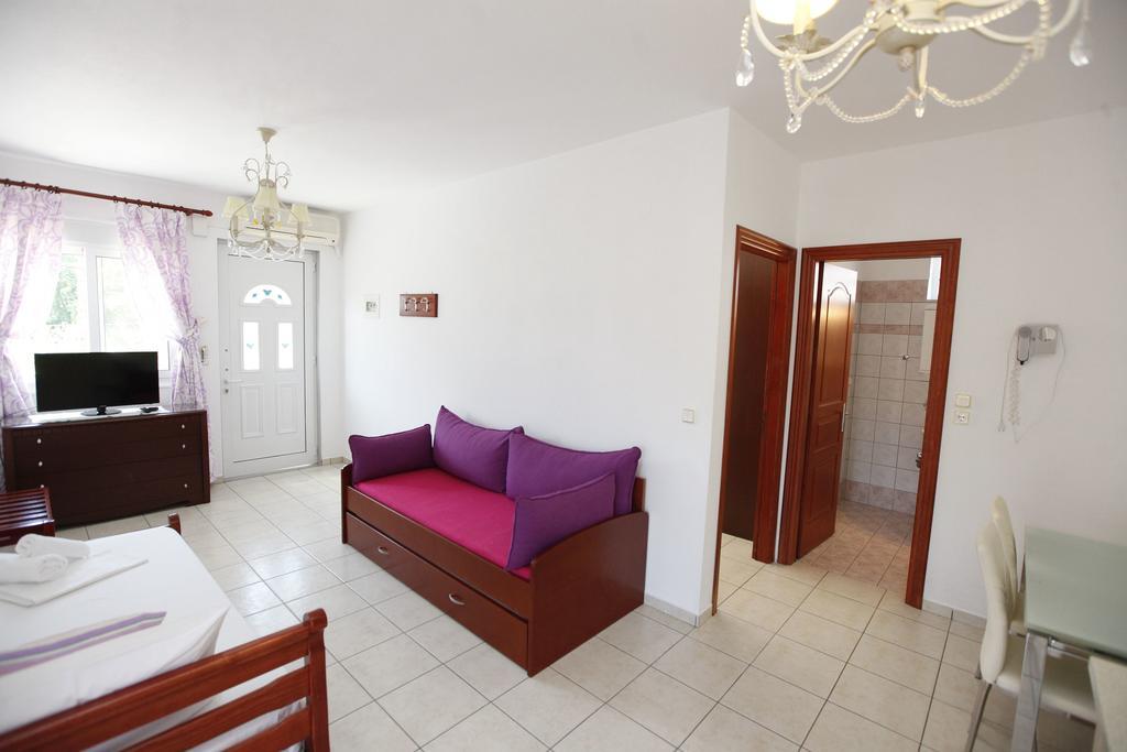 Nereids Apartments And Studios Chrysi Ammoudia Extérieur photo