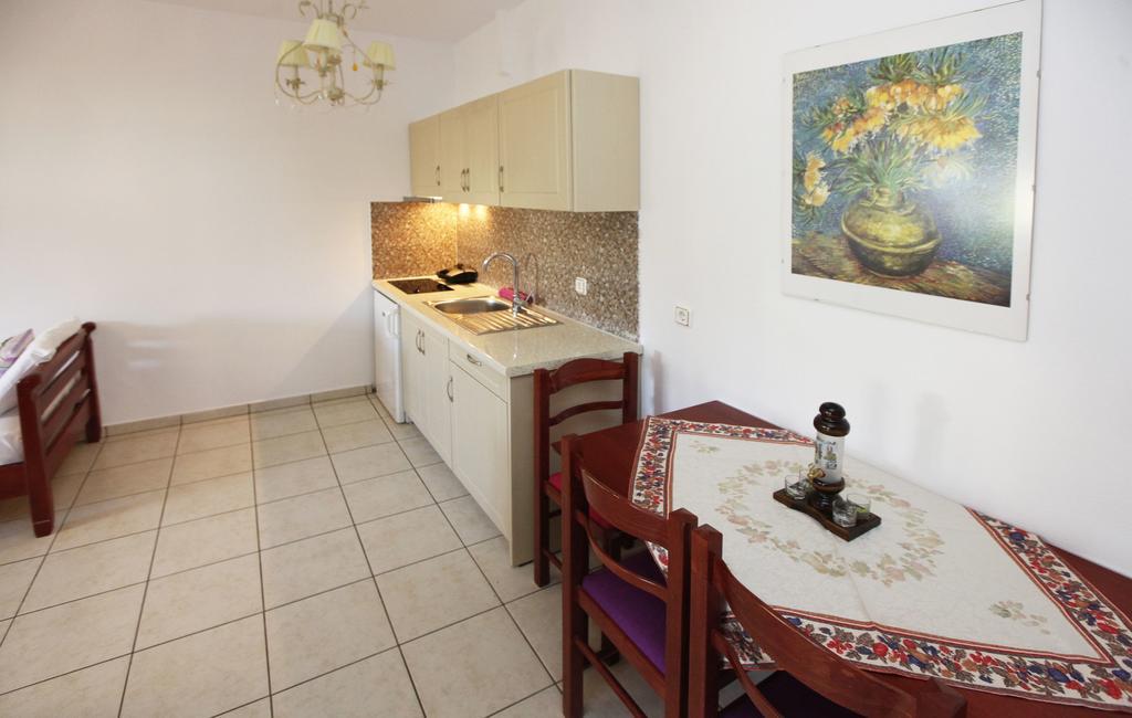 Nereids Apartments And Studios Chrysi Ammoudia Extérieur photo