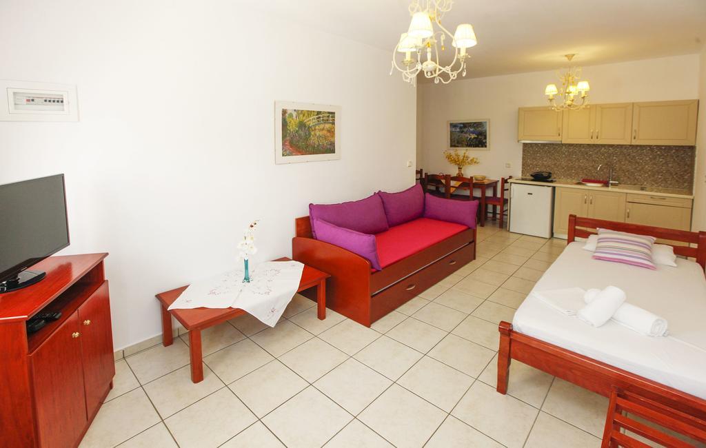 Nereids Apartments And Studios Chrysi Ammoudia Extérieur photo
